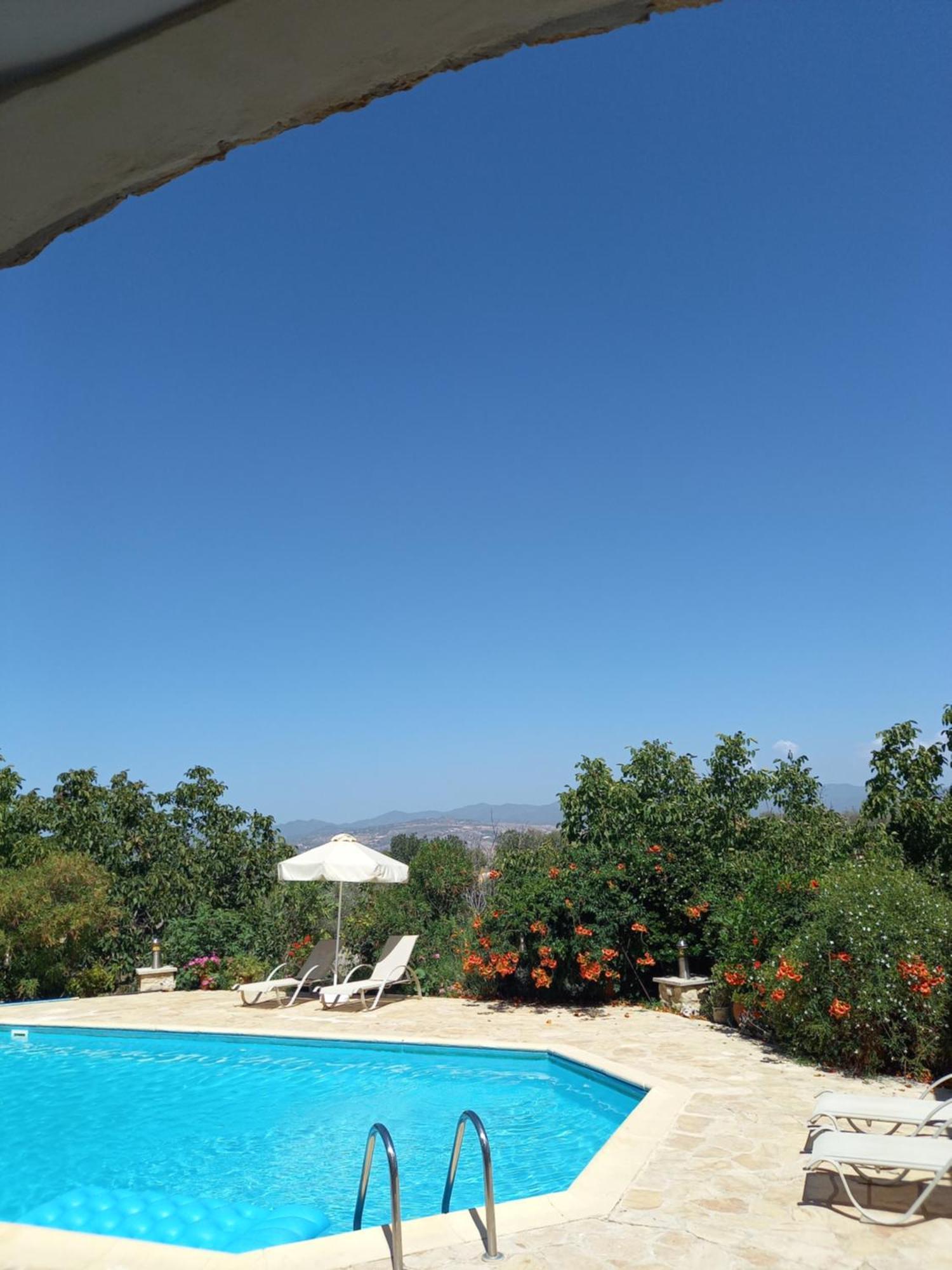 Villa Koumneni Pano Akourdalia Exteriér fotografie